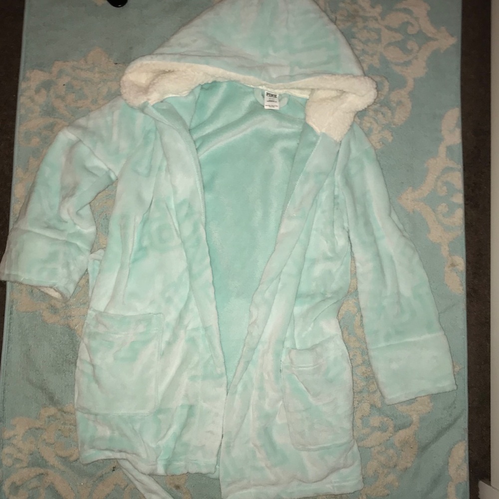 PINK Victoria’s Secret robe